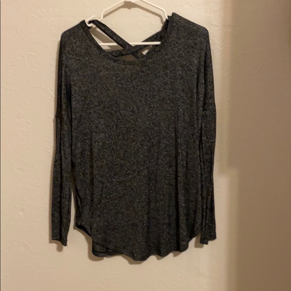 Long sleeved gray top